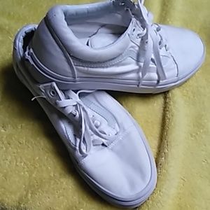 Vans size 10.5 men 12.0 women